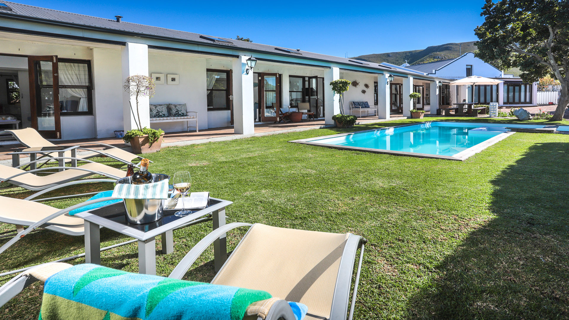 16 Guest House on Main Hermanus Tourism