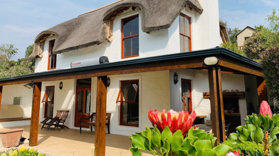 2 Coch Y Bondhu – Cottages